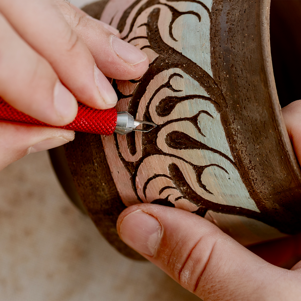 Sgraffito Carving with the Dragonfly